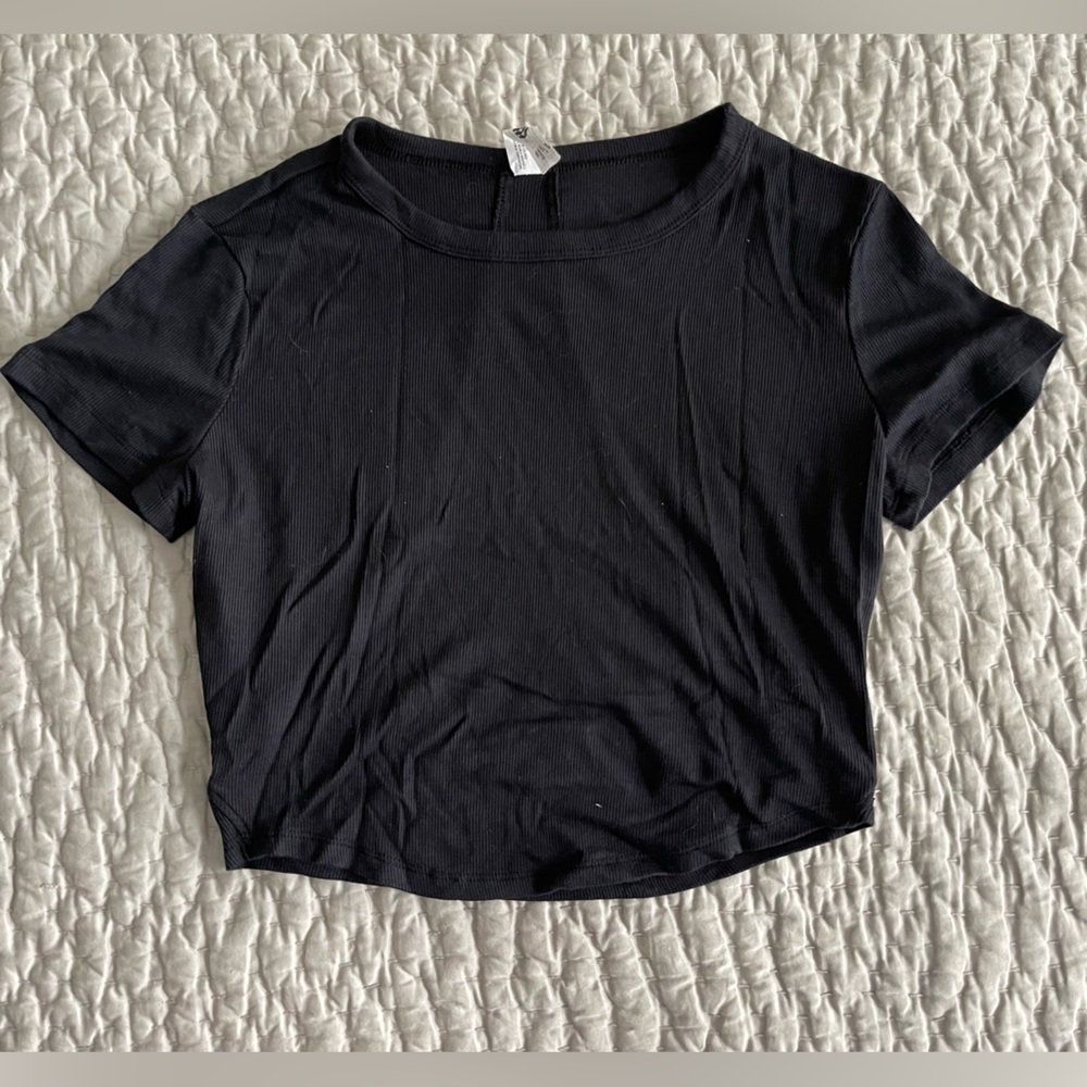 All in Motion Black Ribbed Crop Top
